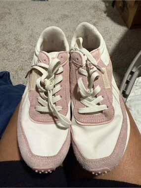 Reebok Women's Pink and Cream Low-Top Sneakers
